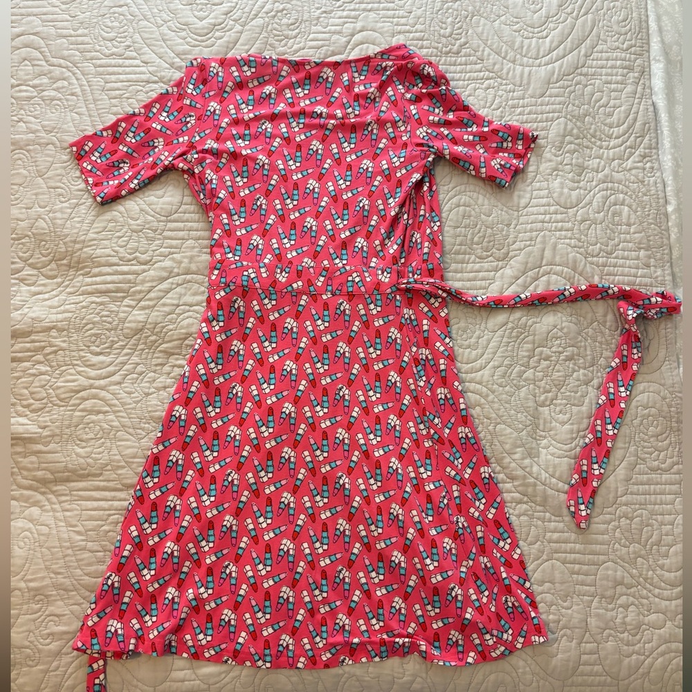 Lilly Pulitzer Lipstick Print Wrap Dress - Picture 2 of 4